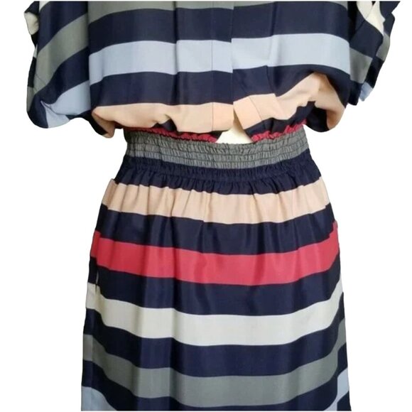 BCBGeneration Keyhole Back Dress Women's Size Small Stripe Smocked Waist Pockets - Picture 7 of 10